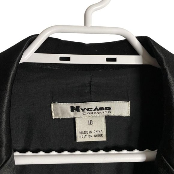 Nygard Women's Black Single Breasted Formal Blazer - Picture 6 of 9